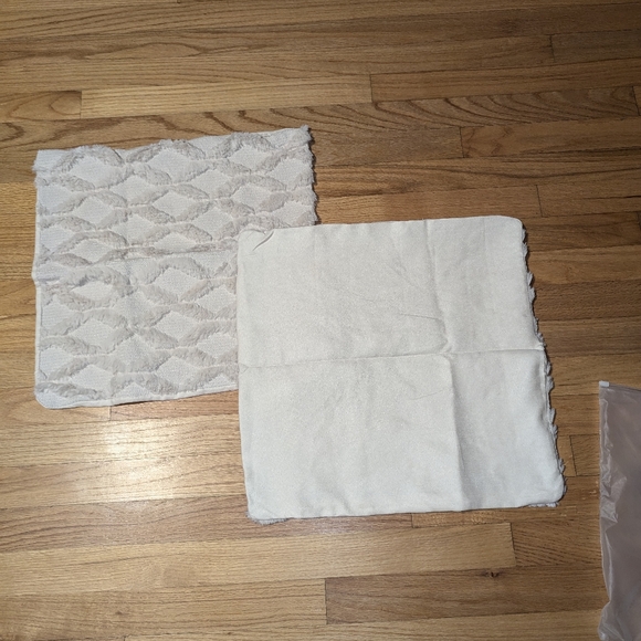 Madizz Beige Cream Accent Pillowcase Pillow Shams - Picture 2 of 6